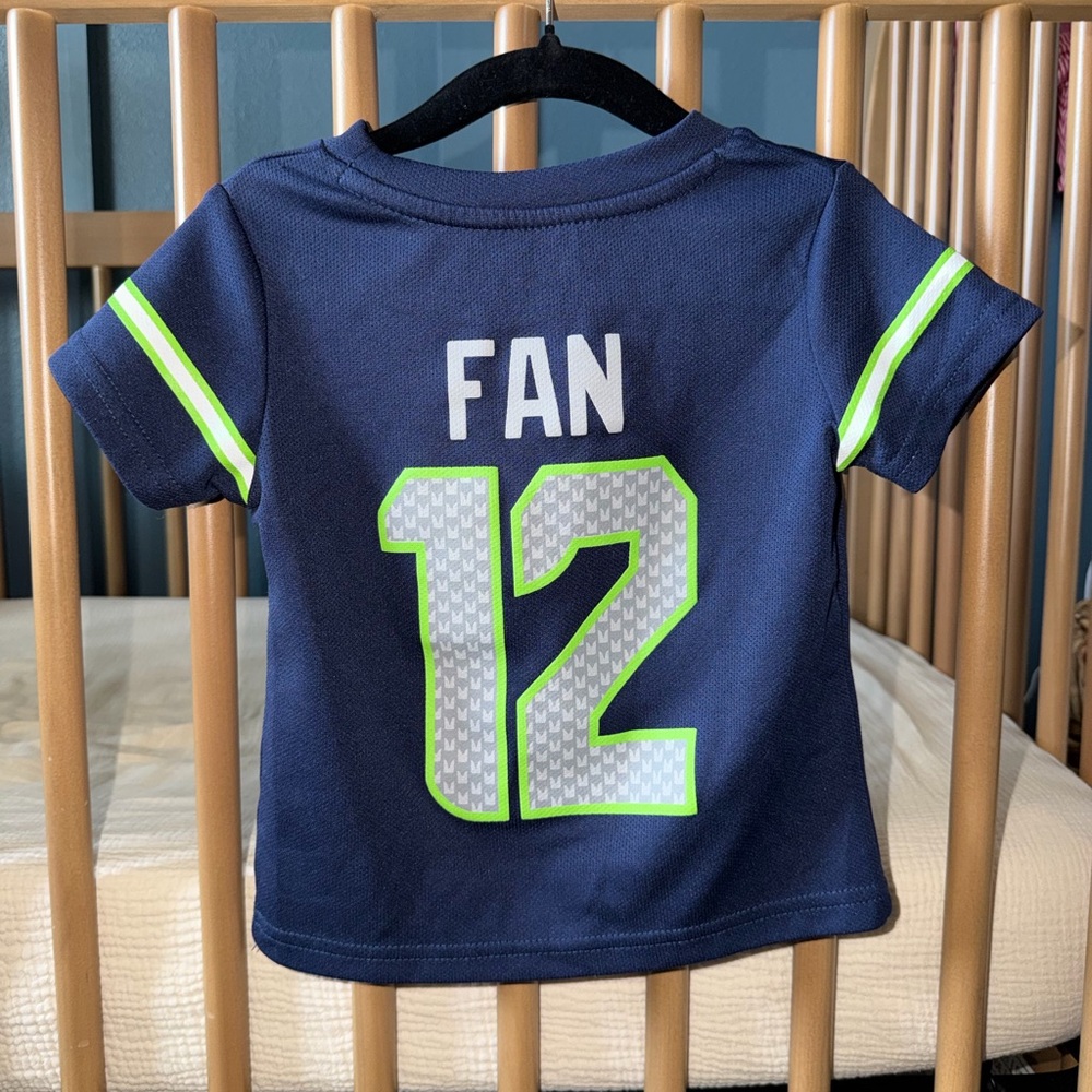 Like New Toddler Seattle Seahawks T-shirt Jersey - size 2T - Picture 2 of 3